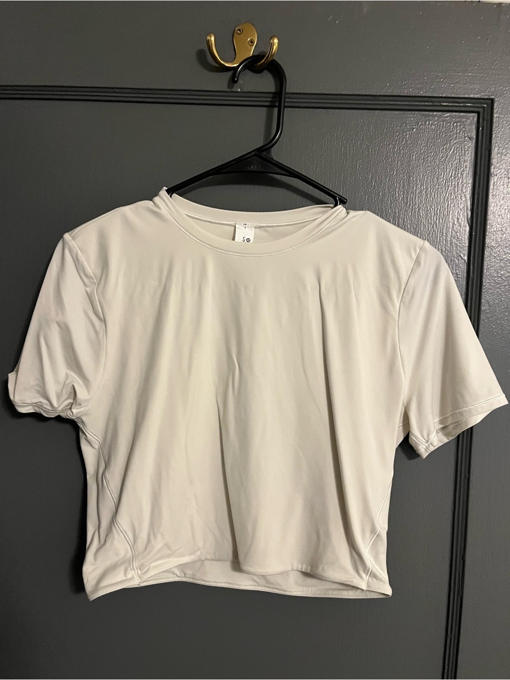 lululemon athletica Cream Short Sleeve Crop Tee